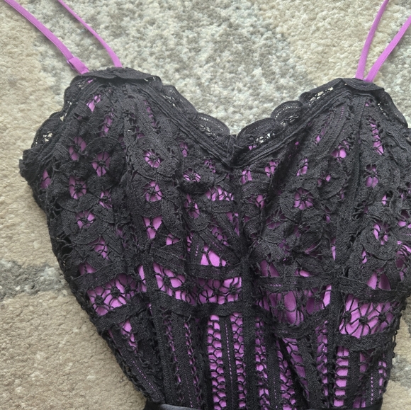 Black Label Betsey Johnson Purple And Black Lace Dress - Picture 2 of 8